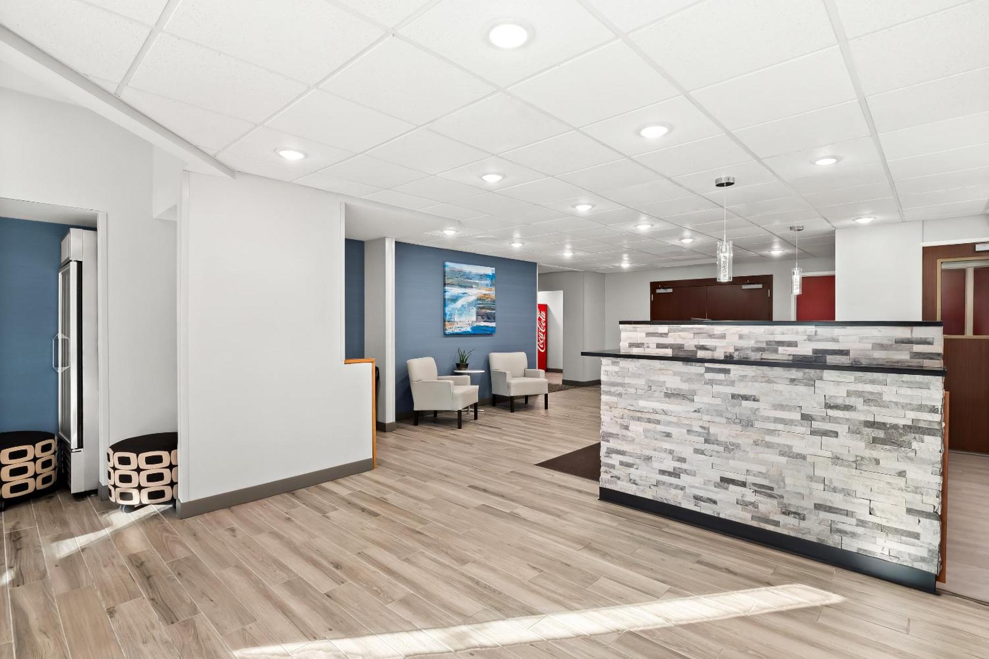 Hometowne Studios By Red Roof East Lansing - Okemos Buitenkant foto