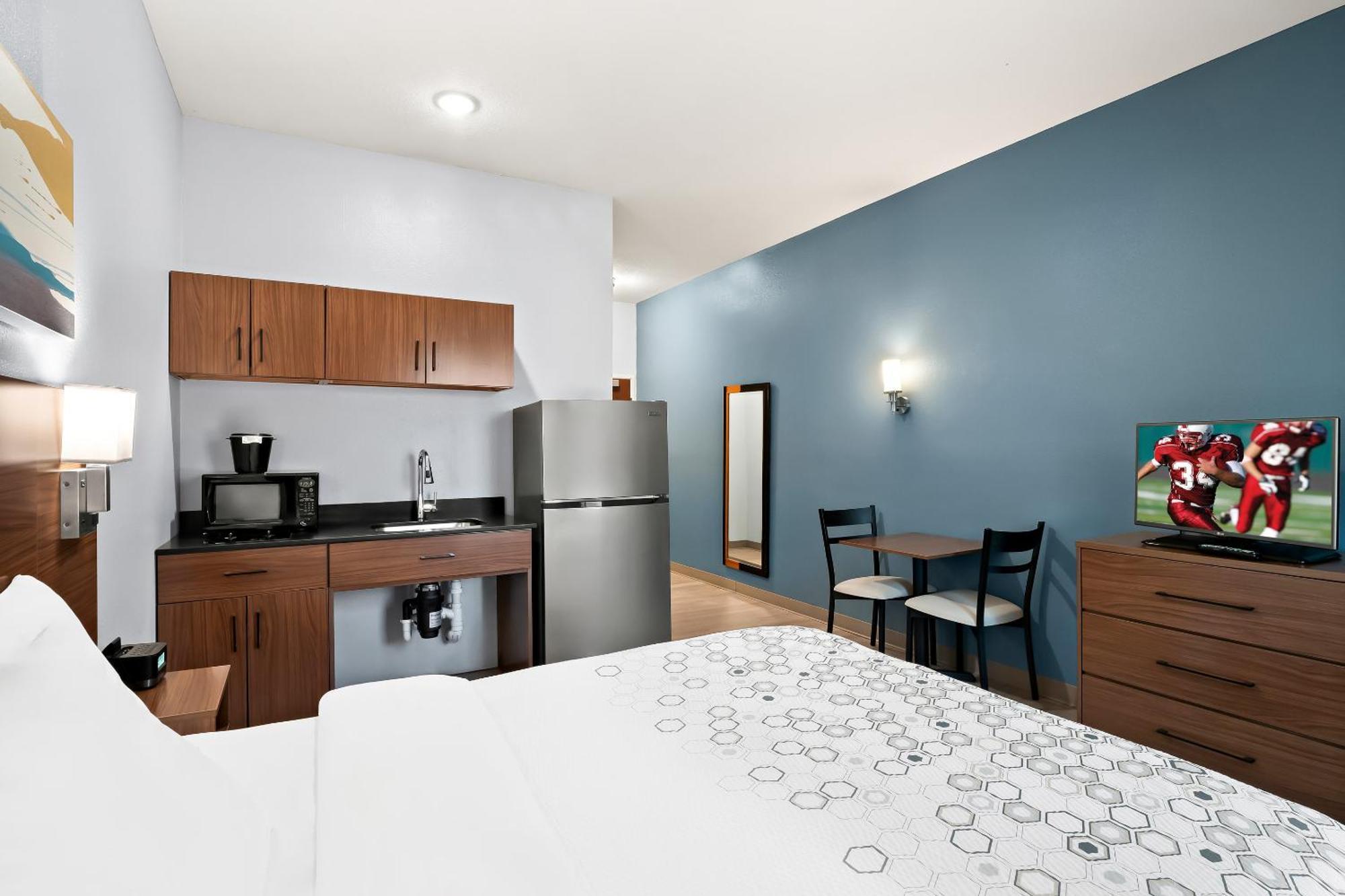Hometowne Studios By Red Roof East Lansing - Okemos Buitenkant foto